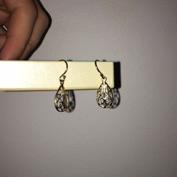 gold plated earrings💛💛 - Picture 1 of 2